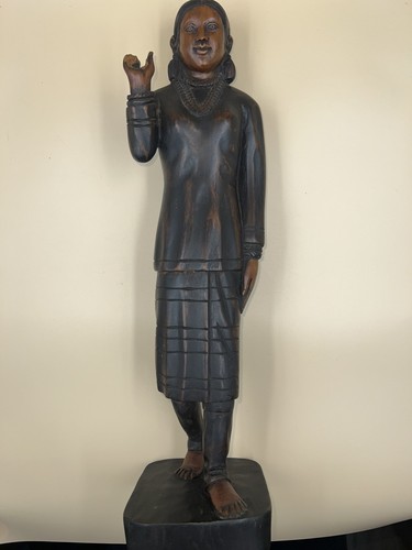 Thai sawasdee lady - sawasdee, tall